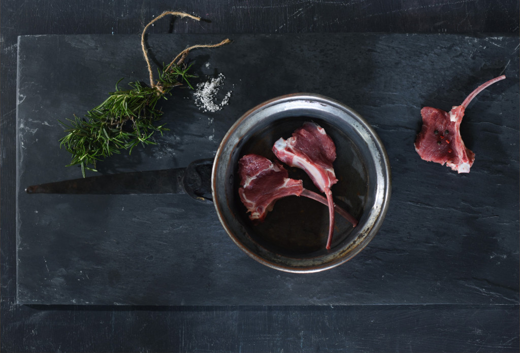 Profesionalno pripravljeni kosi jagnjetine