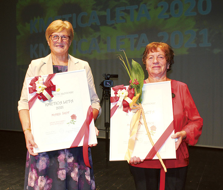 Marija Škof, kmetica leta 2021, in Marija Lamovšek, kmetica leta 2020
